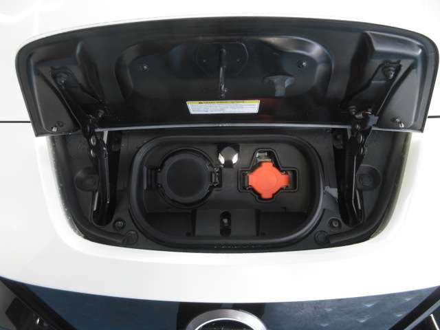 Nissan Leaf — фото 9
