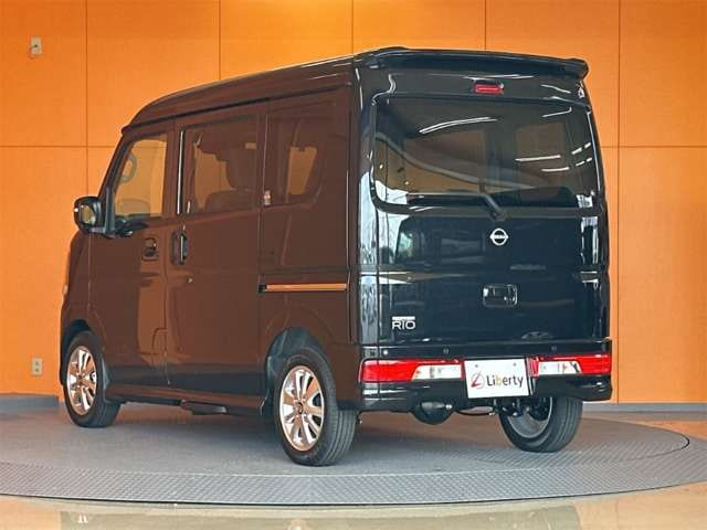 Nissan NV100 Clipperrio — фото 7