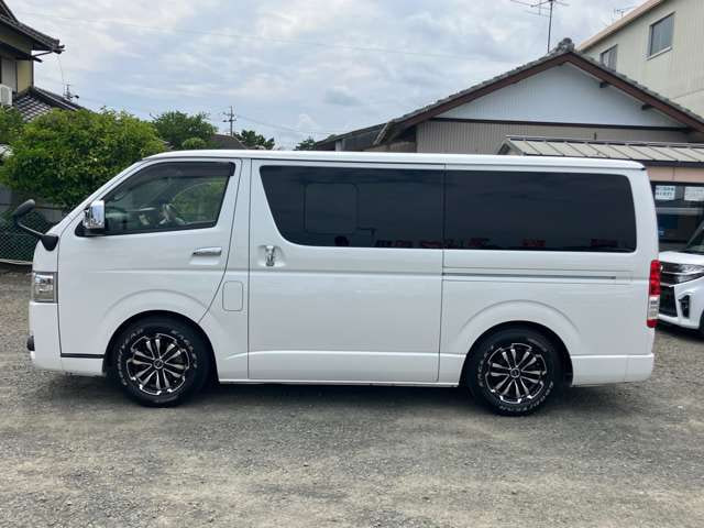 Toyota Hiace VAN — фото 8