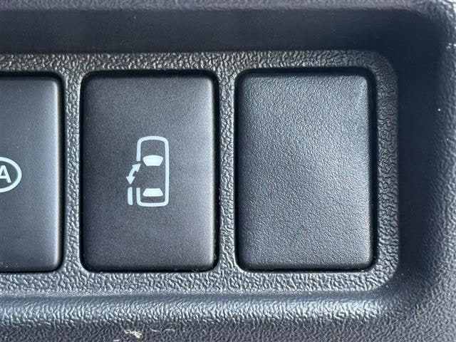 Toyota Hiace Commuter — фото 4