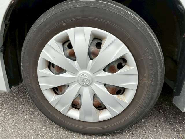 Toyota Noah — фото 3