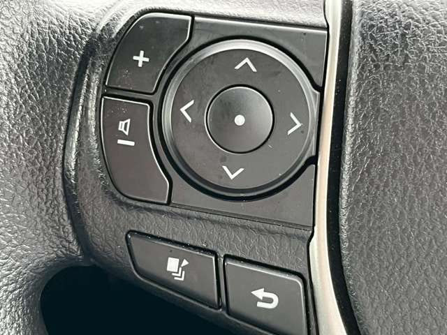 Toyota Noah — фото 6