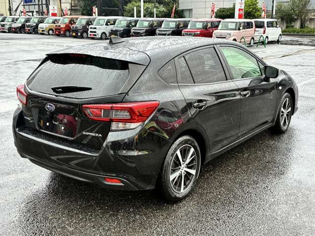 Subaru Impreza Sport — фото 7
