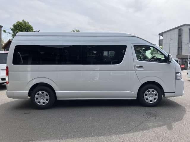 Toyota Hiace — фото 7
