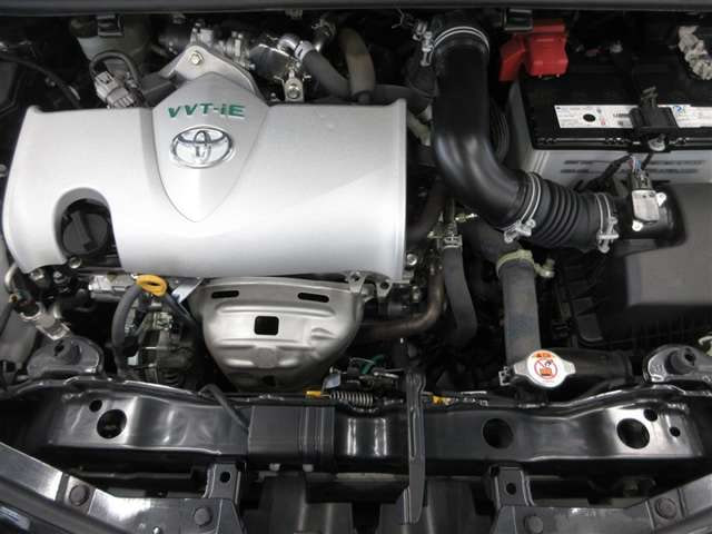 Toyota Vitz — фото 9