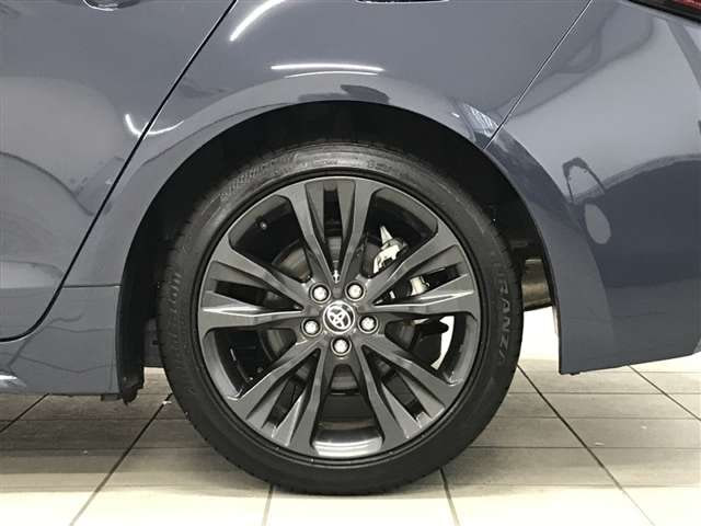 Toyota Corolla Touring — фото 10