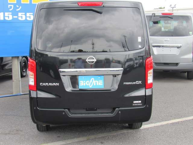 Nissan NV350 Caravan — фото 9