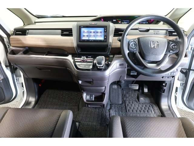 Honda Freed Plus — фото 6