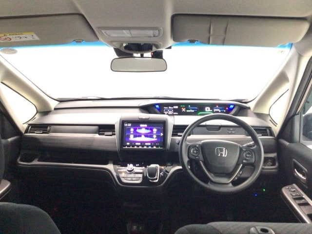 Honda Freed Plus — фото 4