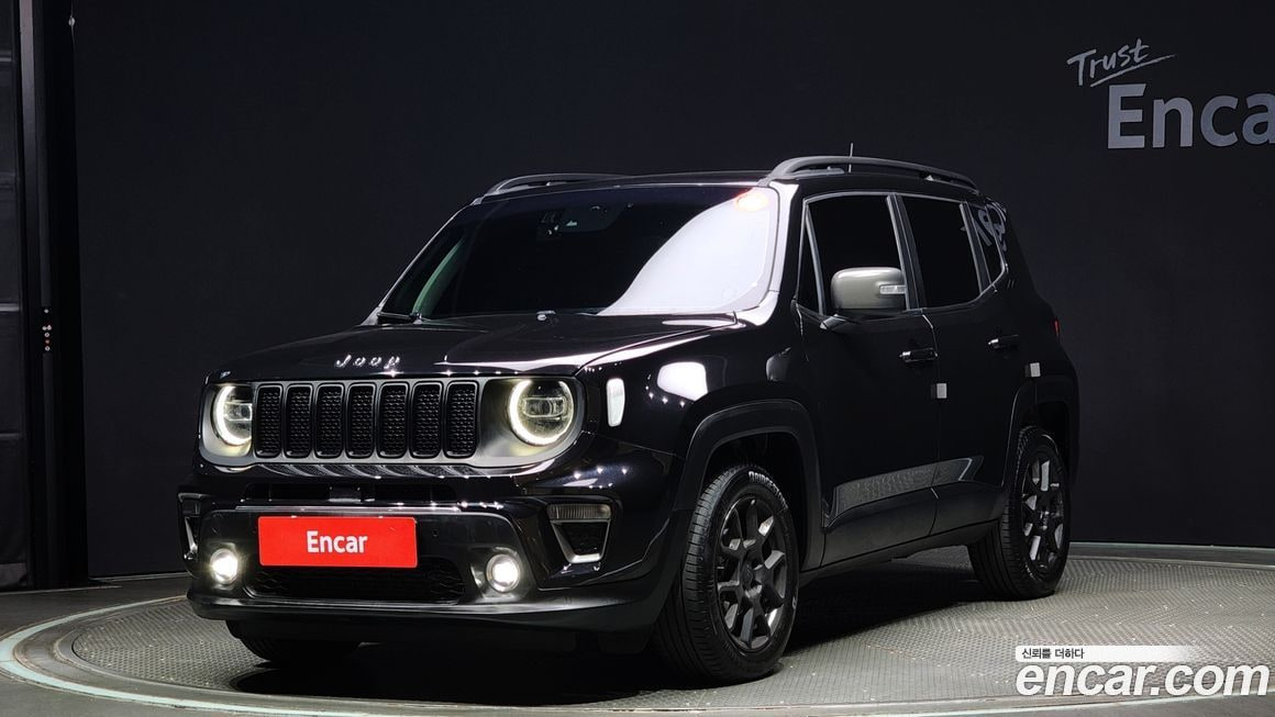 Jeep Renegade — фото 15