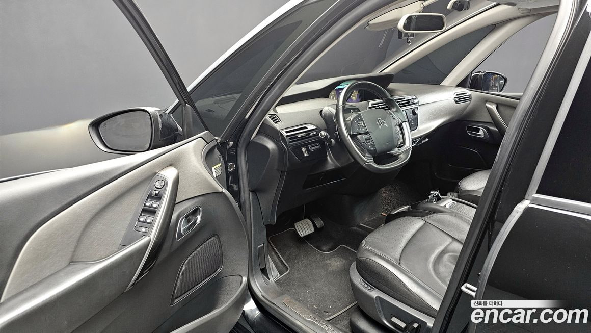 Citroen-DS C4 SpaceTourer — фото 9