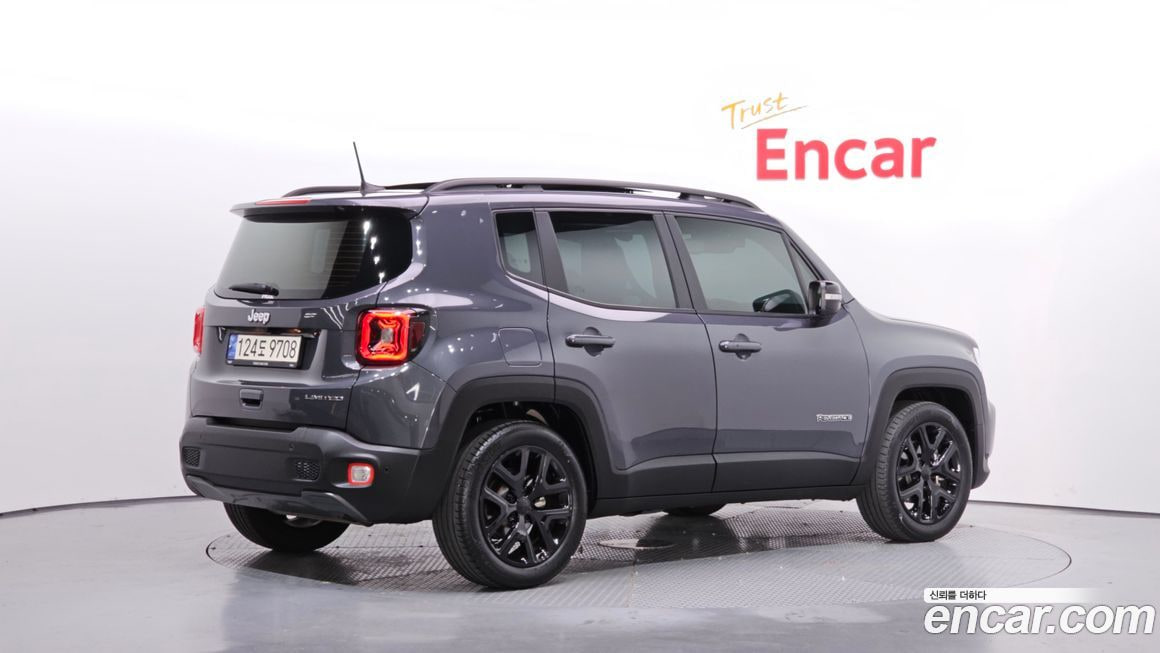Jeep Renegade — фото 2