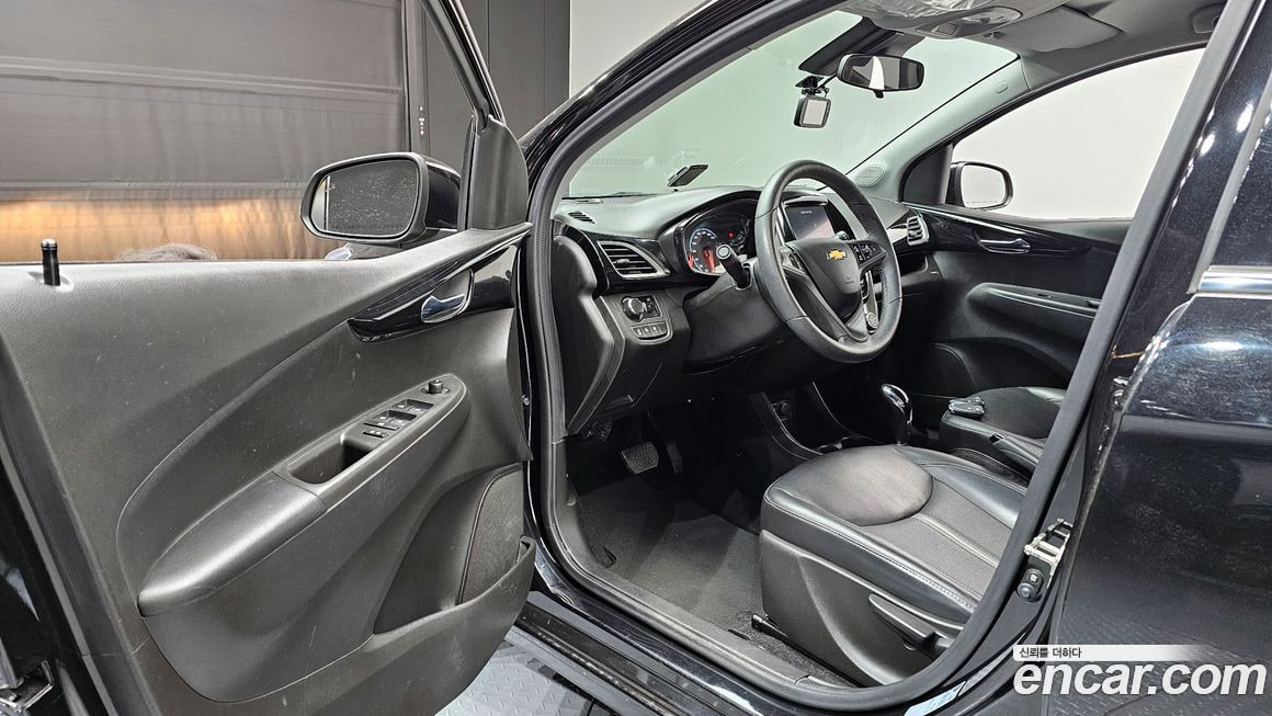 Chevrolet Spark — фото 11