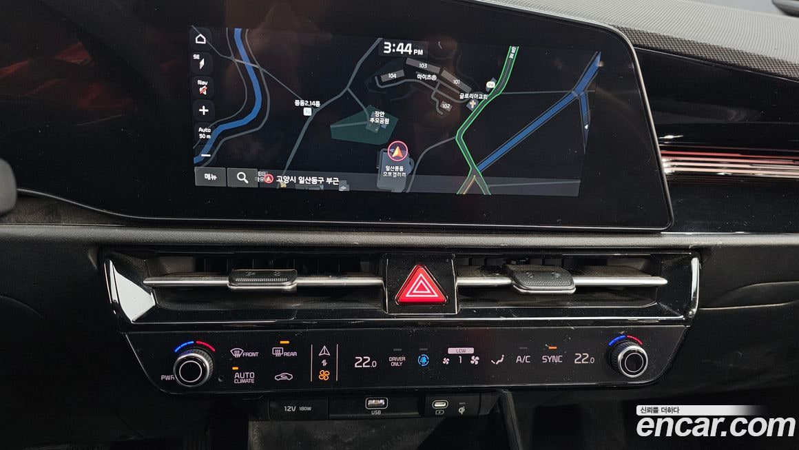 Kia Niro — фото 14