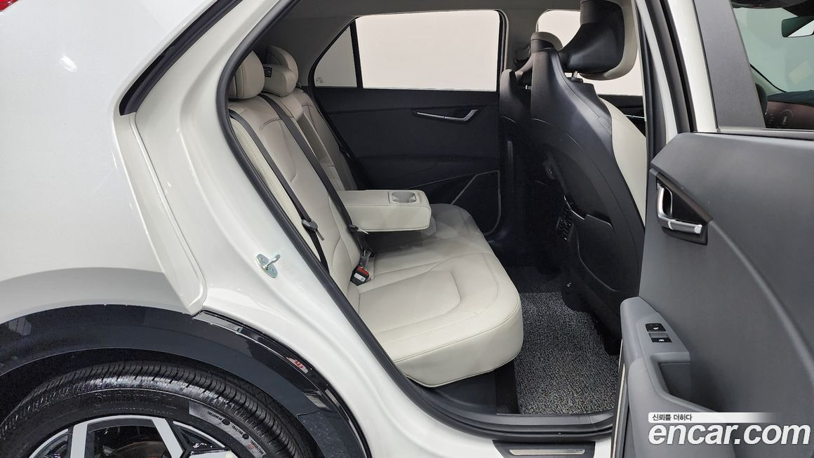 Kia Niro — фото 11