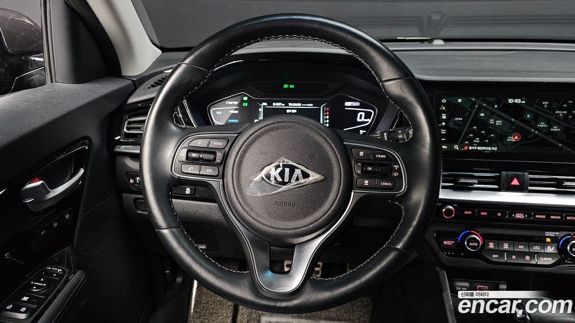 Kia Niro — фото 10