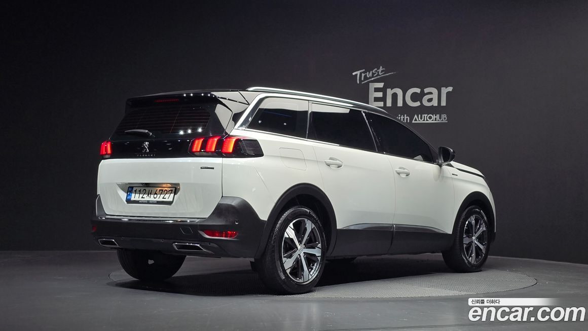 Peugeot 5008