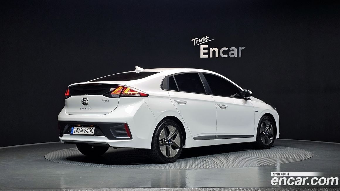 Hyundai Ioniq