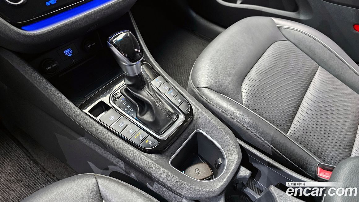 Hyundai Ioniq — фото 9