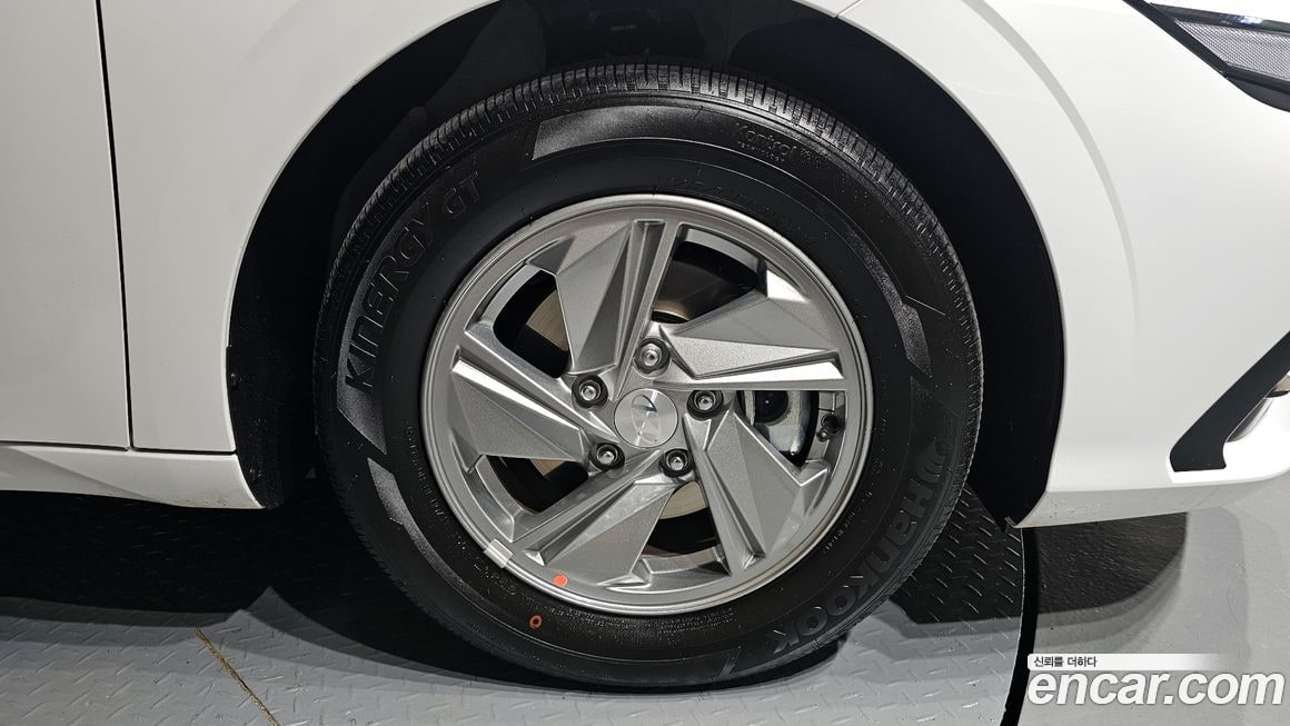 Hyundai AVANTE — фото 4