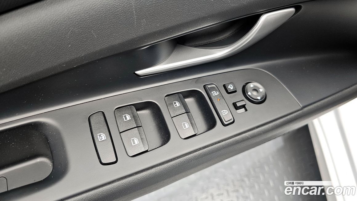 Hyundai AVANTE — фото 8