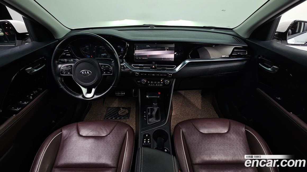 Kia Niro — фото 12