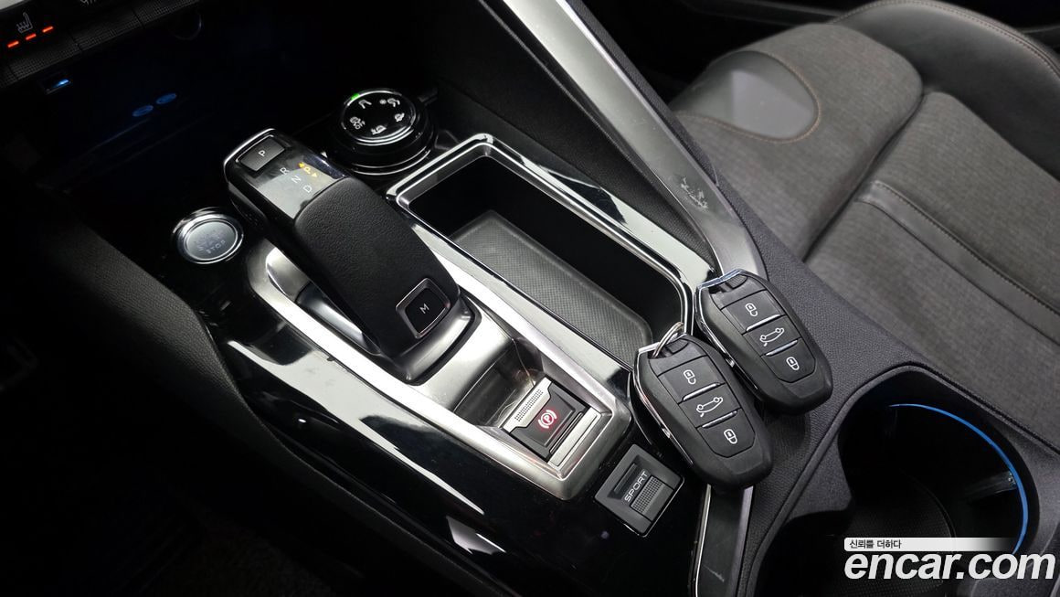 Peugeot 5008 — фото 10