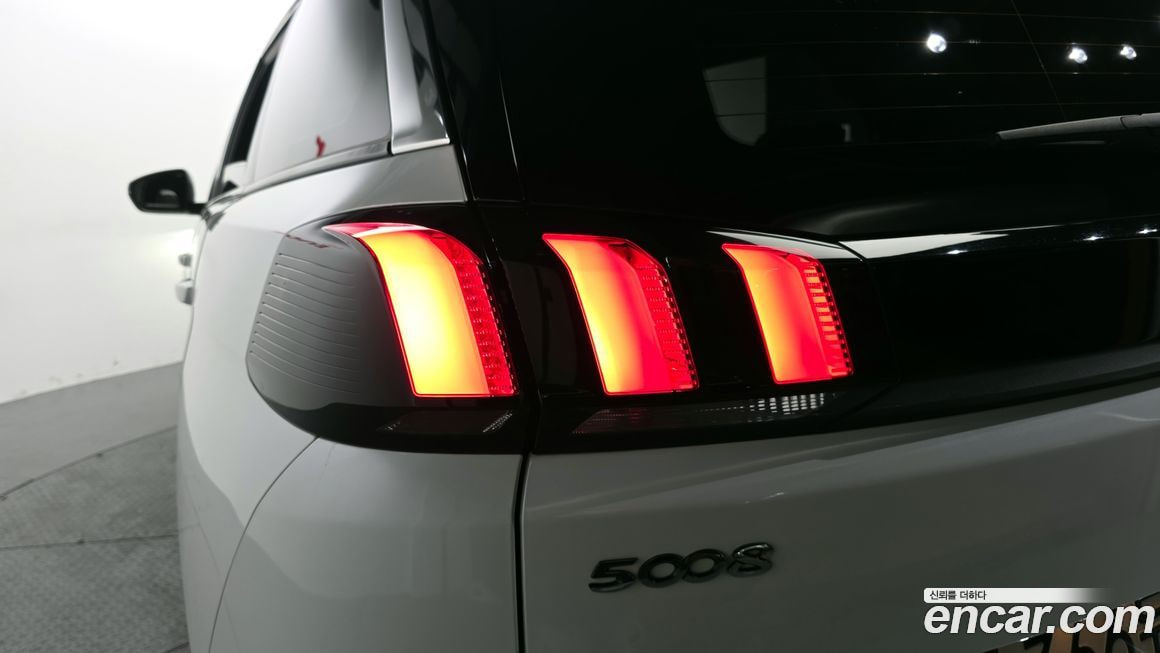 Peugeot 5008 — фото 12
