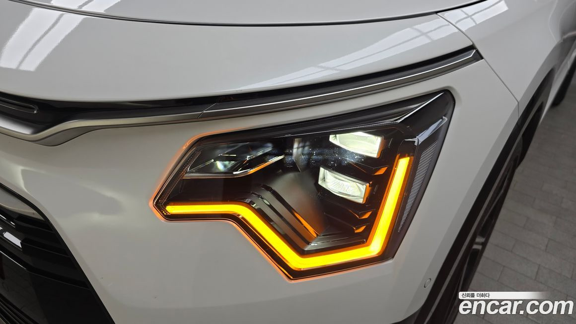 Kia Niro — фото 8
