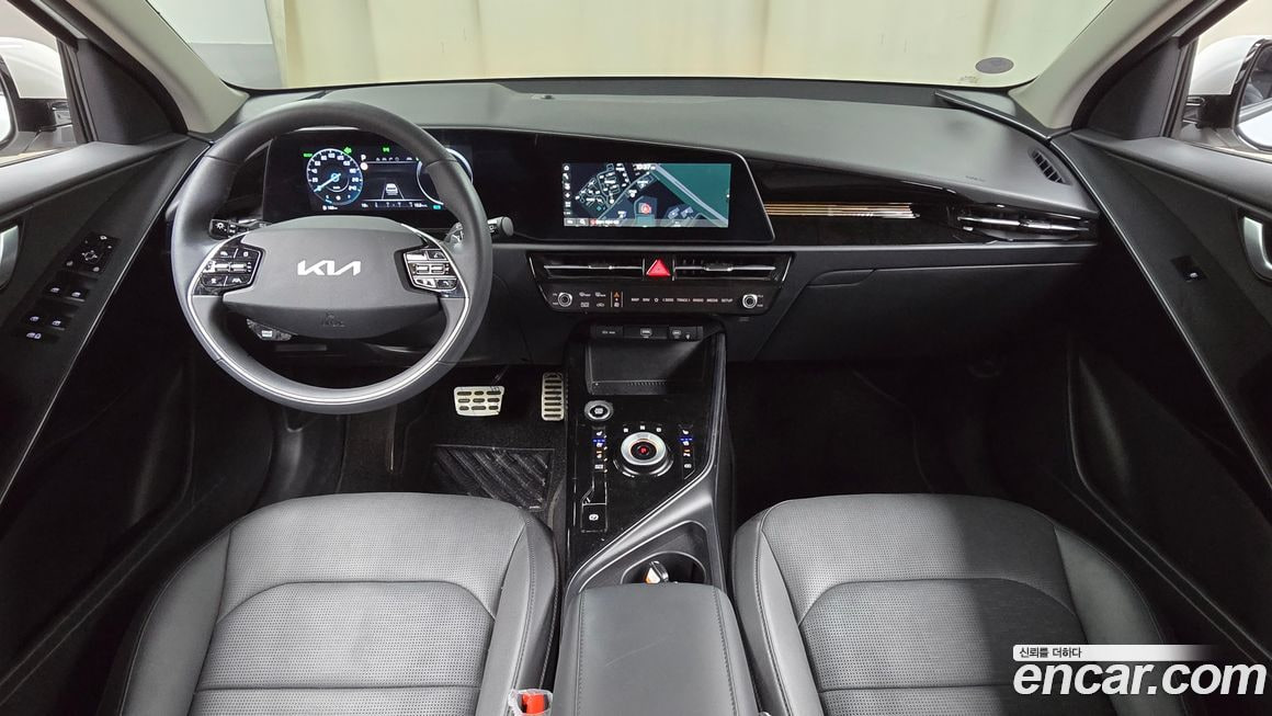 Kia Niro — фото 10