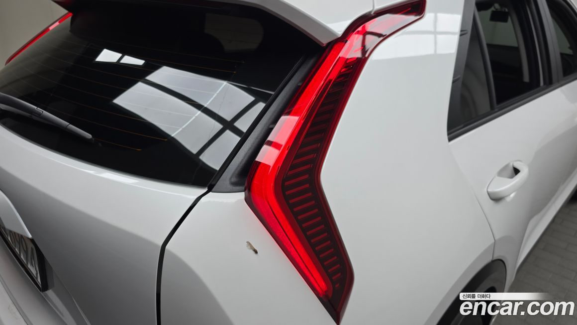 Kia Niro — фото 11