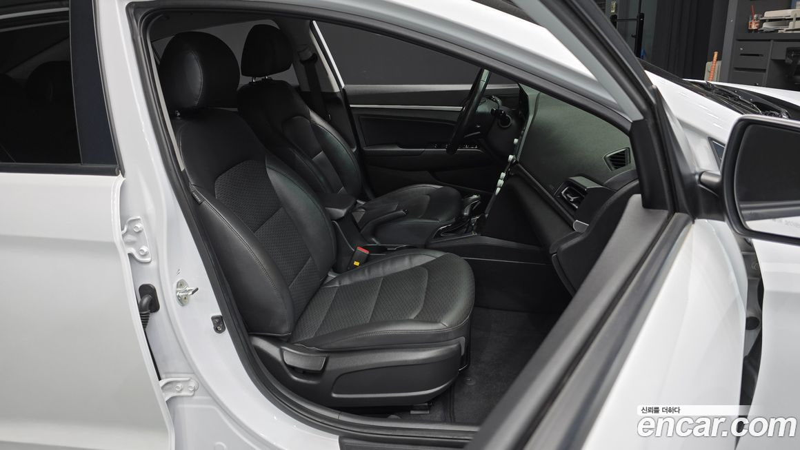 Hyundai AVANTE — фото 7