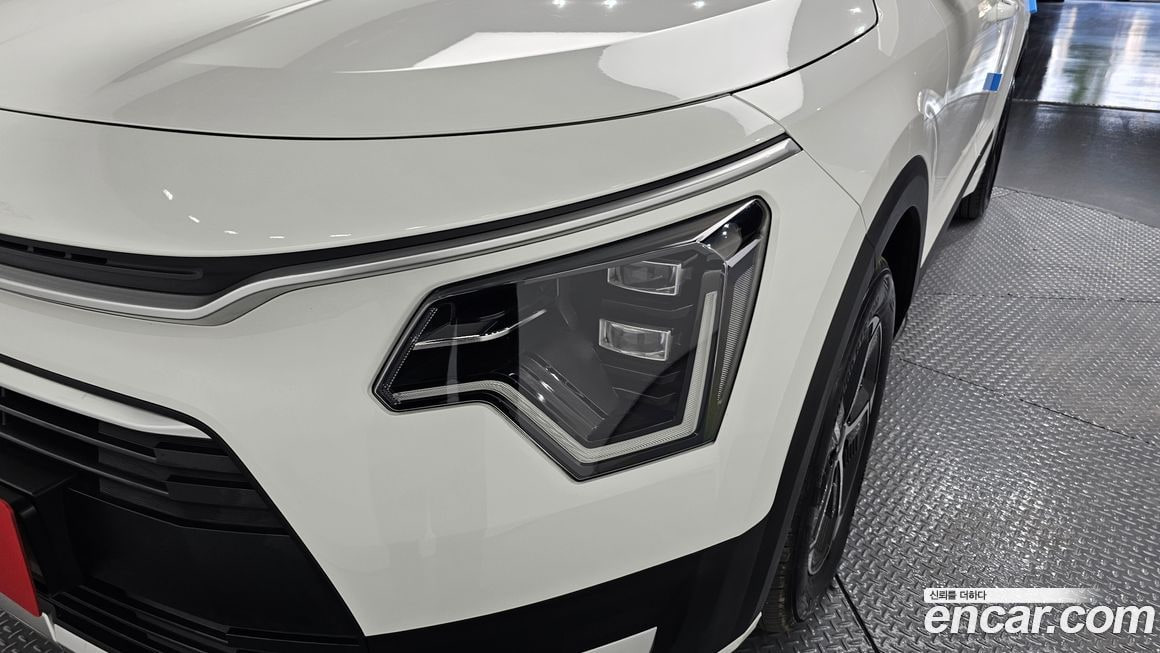 Kia Niro — фото 10