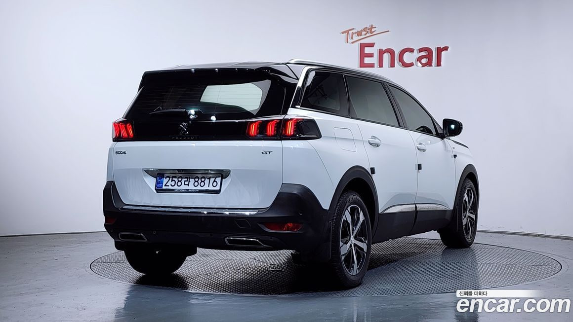 Peugeot 5008