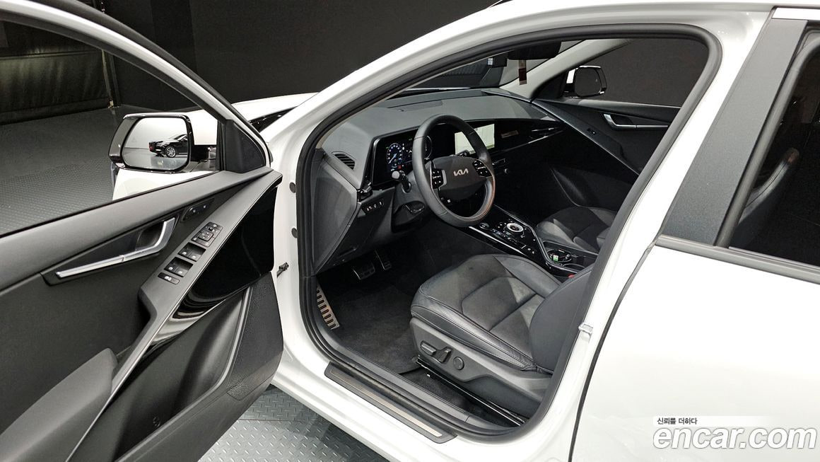 Kia Niro — фото 12