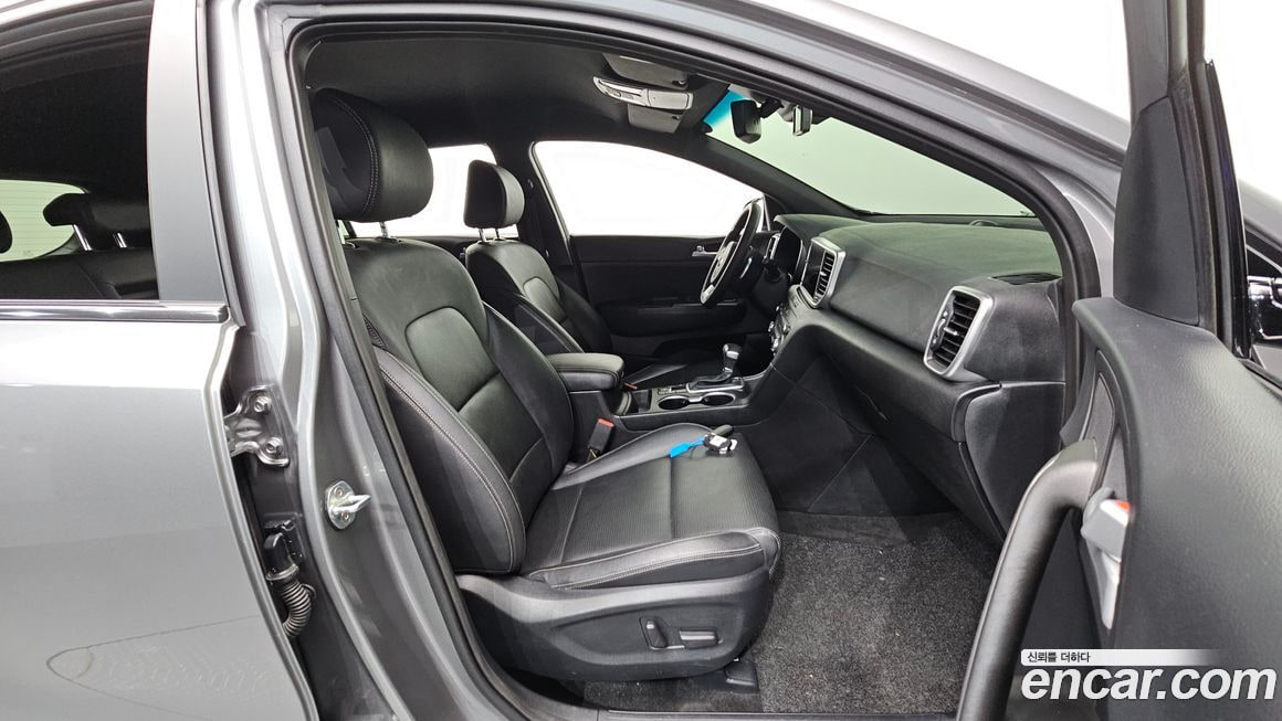 Kia Sportage — фото 13