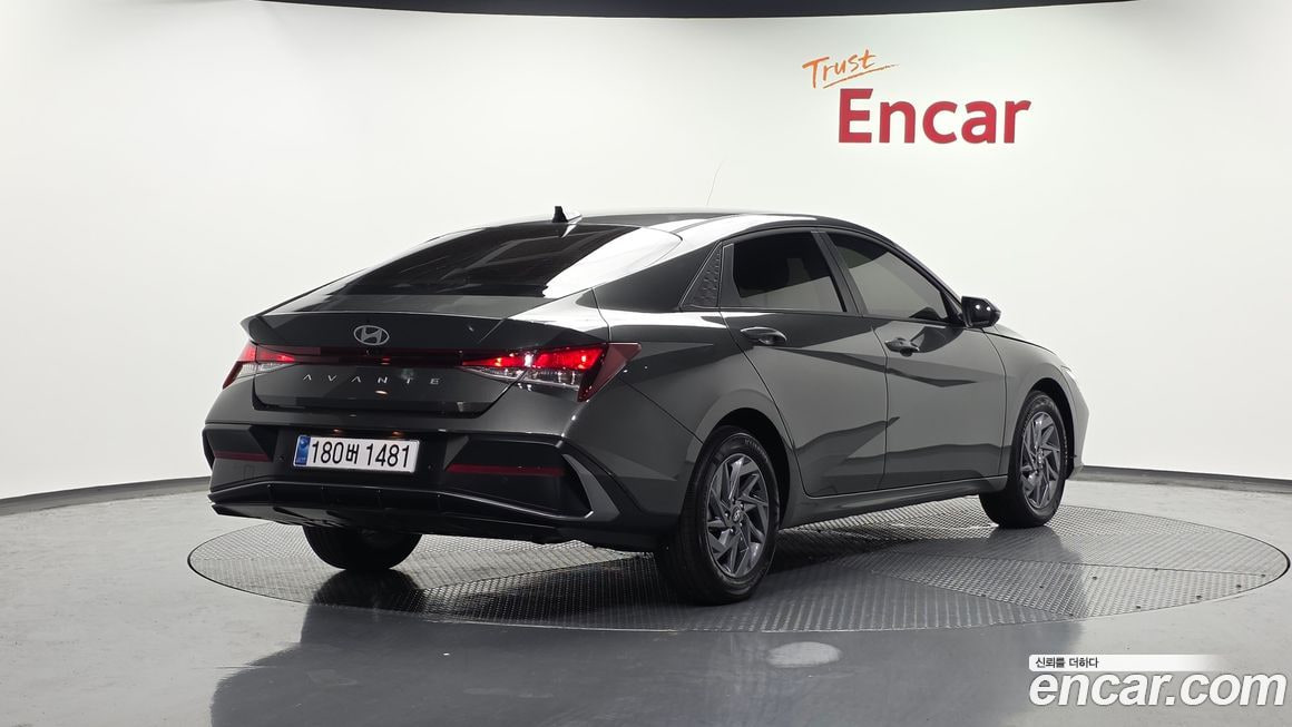 Hyundai AVANTE — фото 2