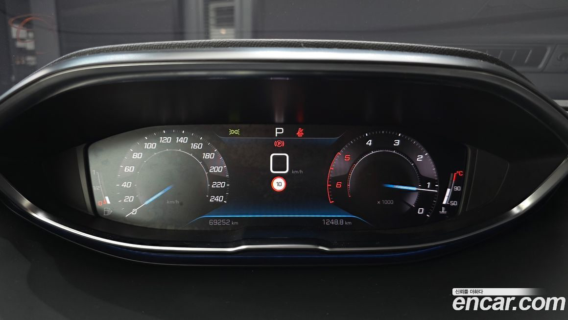 Peugeot 5008 — фото 15