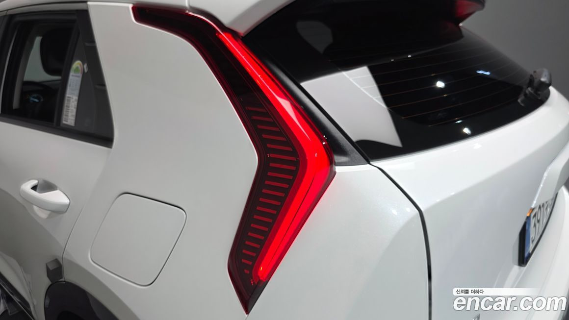 Kia Niro — фото 10