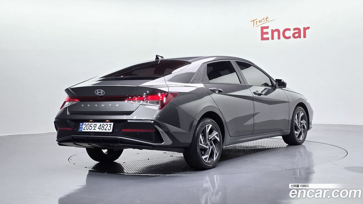 Hyundai AVANTE — фото 2