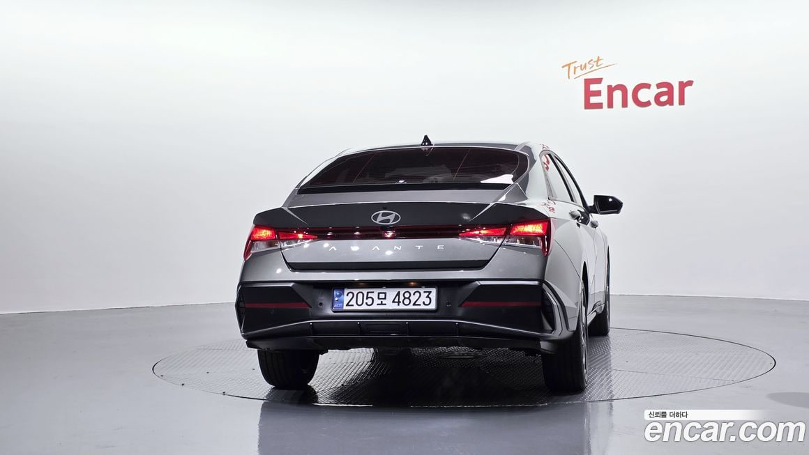 Hyundai AVANTE — фото 4
