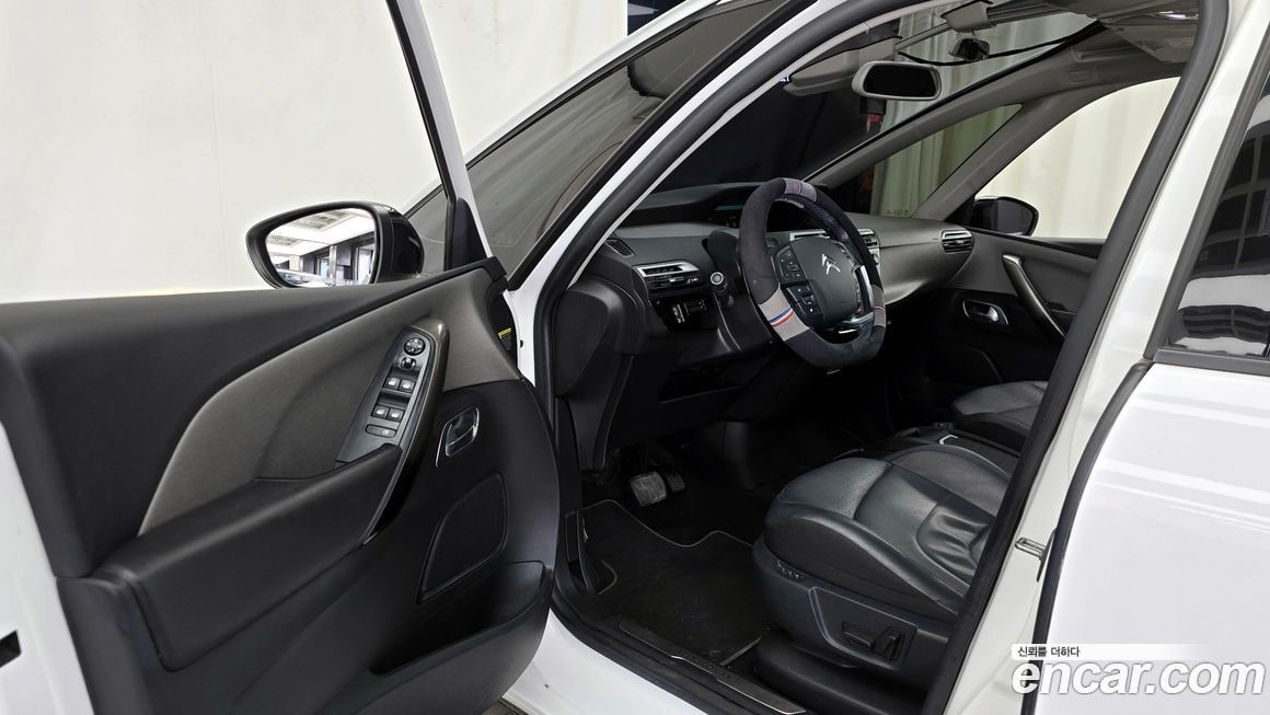 Citroen-DS C4 SpaceTourer — фото 3