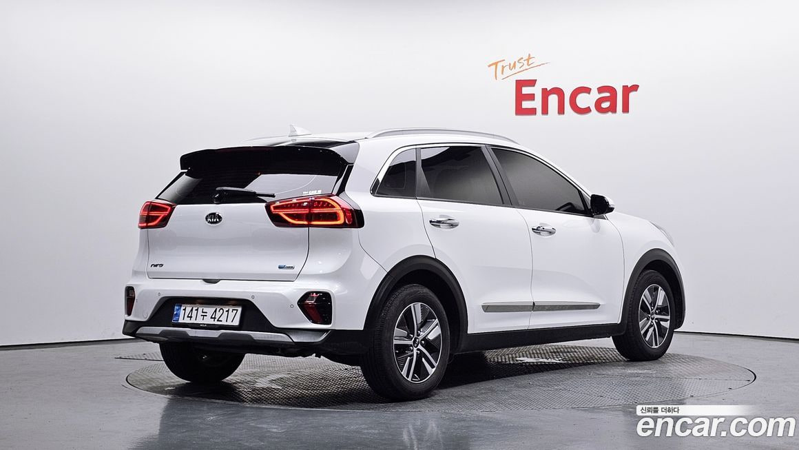 Kia Niro — фото 5