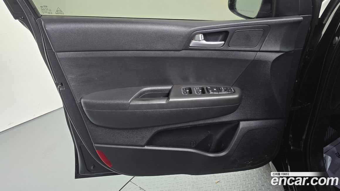 Kia Sportage — фото 14
