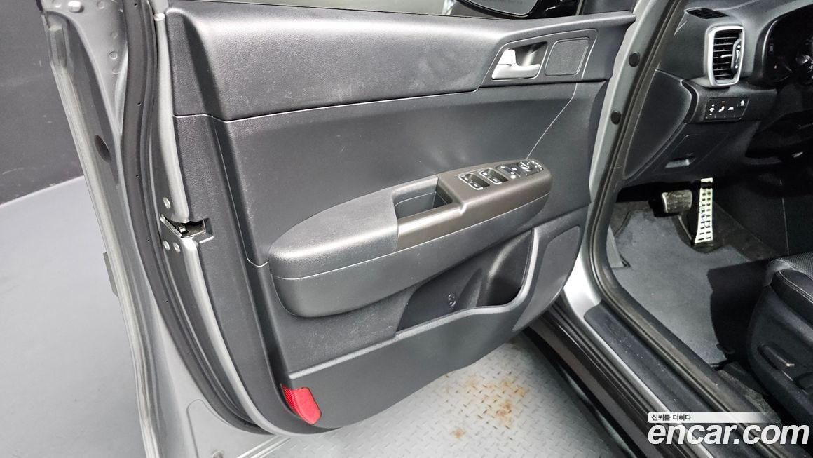 Kia Sportage — фото 9