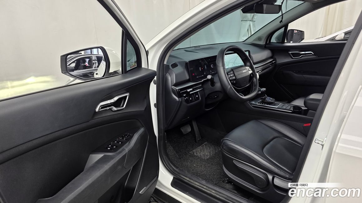 Kia Sportage — фото 14