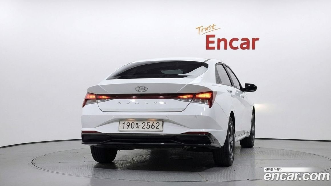 Hyundai AVANTE — фото 4