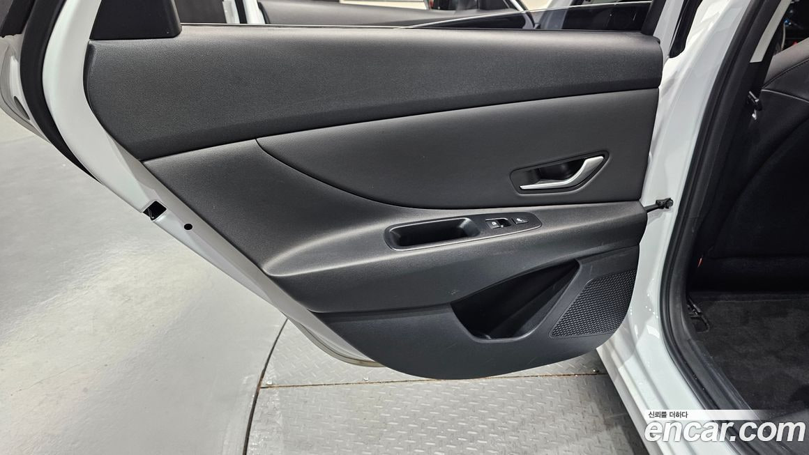 Hyundai AVANTE — фото 9