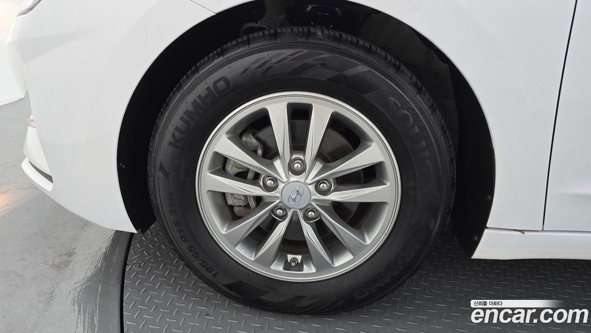 Hyundai AVANTE — фото 7