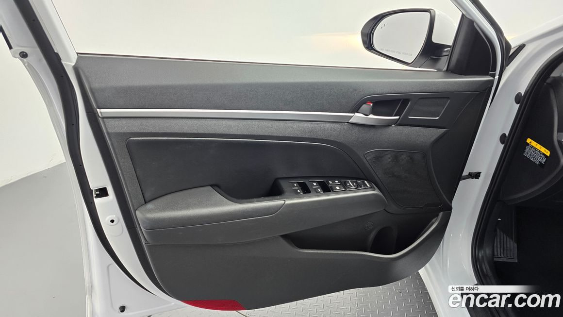 Hyundai AVANTE — фото 9